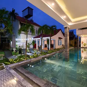 Legend Charm Boutique Hội An